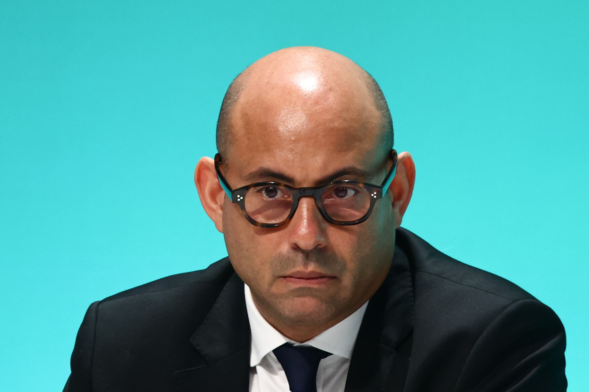 "La ciencia nos dice que quedan unos 6 años antes de agotar la capacidad del planeta de afrontar nuestras emisiones antes de que explotemos ese limite del 1,5ºC", ha advertido Stiell que advierte de que no sirve solo con intentar la acción climática, porque la sociedad actual está endeudada con los más jóvenes.