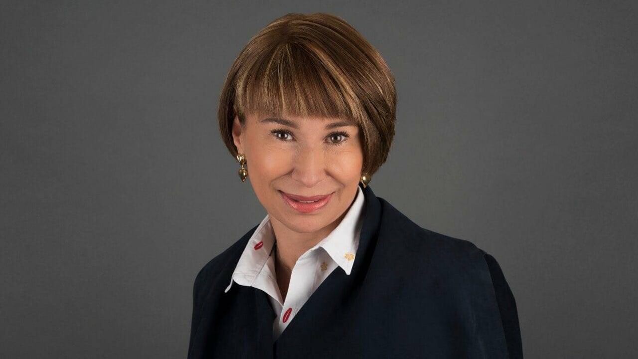 Alicia Arango dejará de ser ministra de Trabajo para asumir la cartera política.