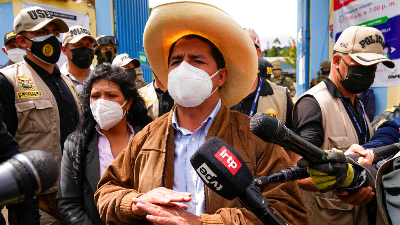 La llegada de Castillo al poder representa un viraje a la izquierda para la política peruana.