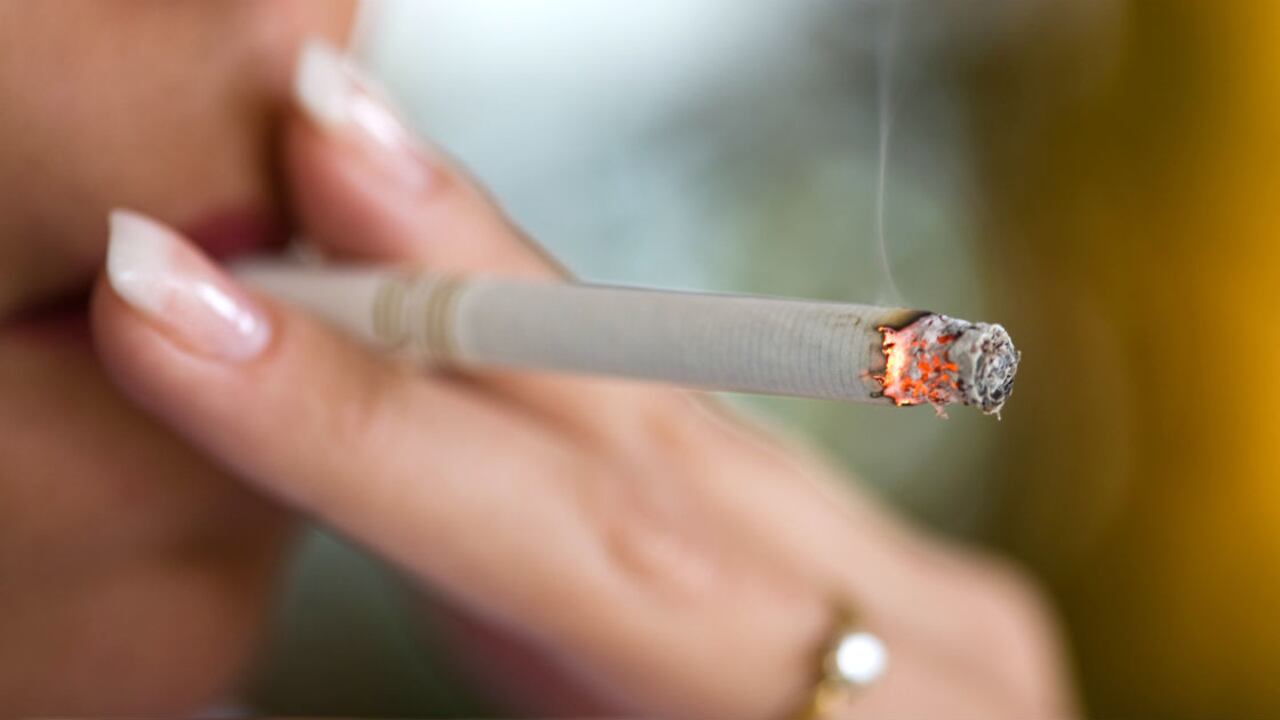 En el humo del tabaco hay más 250 sustancias nocivas para el organismo y por lo menos 70 de ellas se han identificado como cancerígenas.