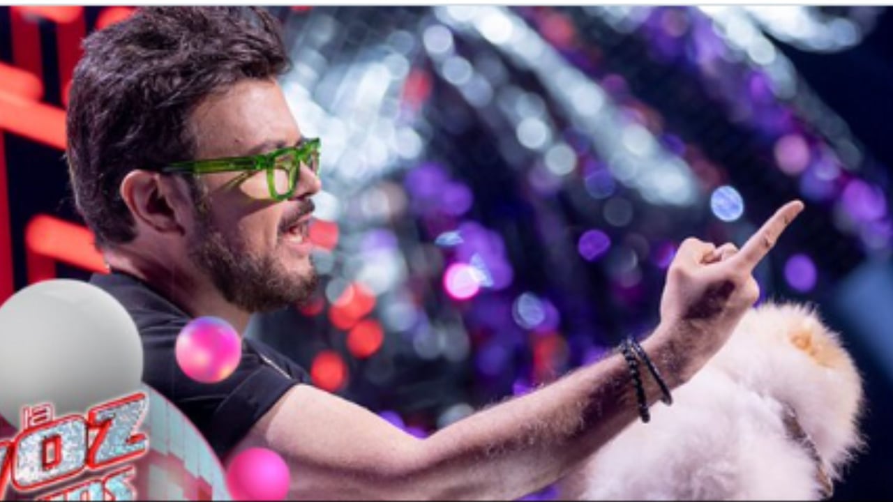 La Voz Kids: Syntek aprovecha un descuido de Greeicy y se "roba" a su mascota