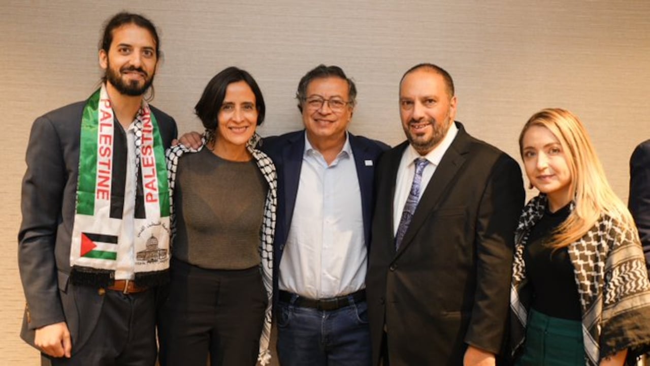 Reunión del presidente Gustavo Petro con el líder palestino Hatem Abudayyeh en Chicago.