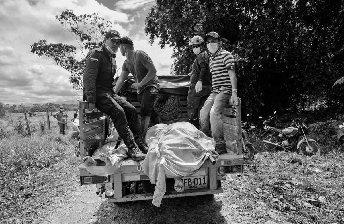 Más y más víctimas. Foto: Carlos Julio Martínez / SEMANA