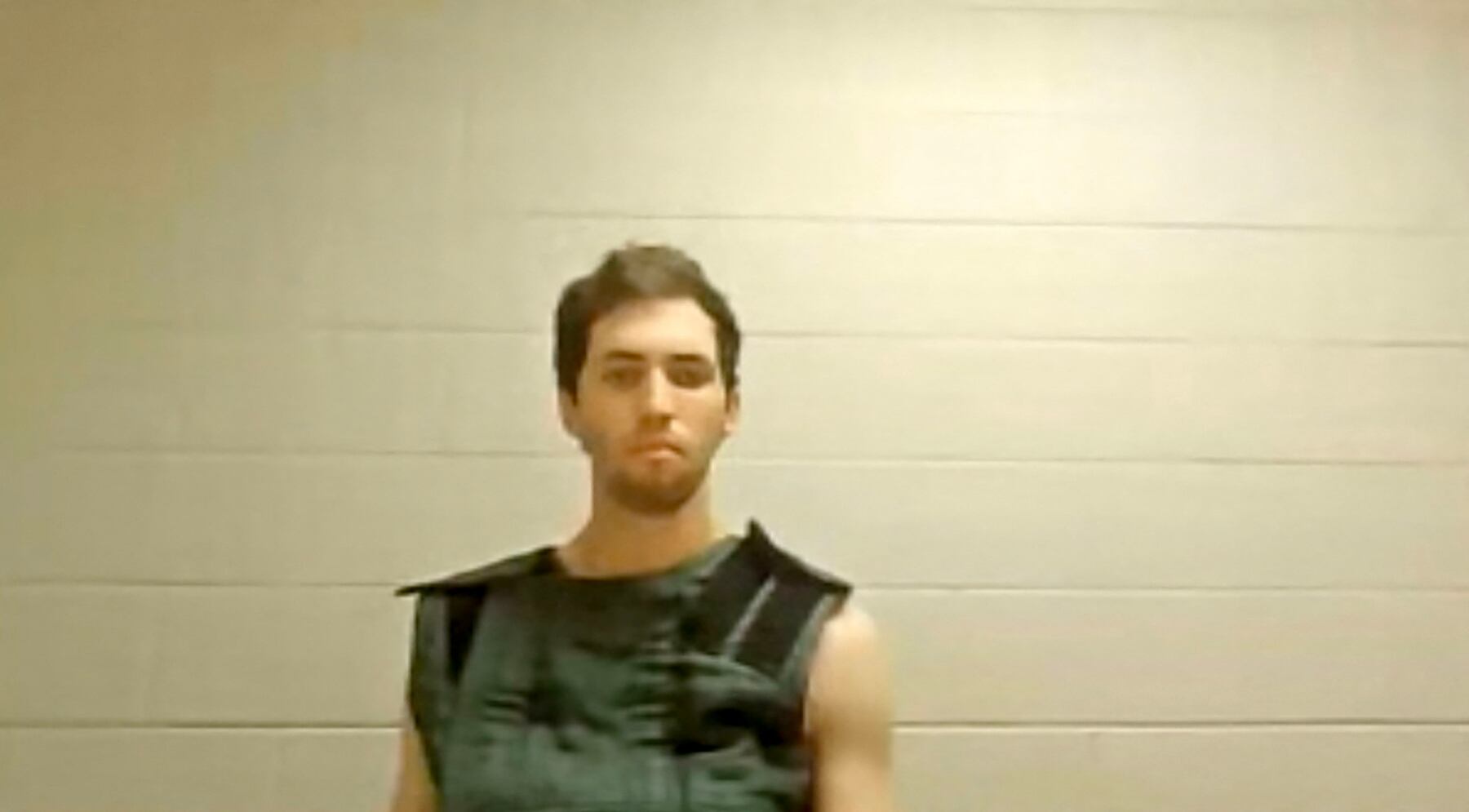 Esta captura de pantalla de la retransmisión en directo de la audiencia del Tribunal de Utah muestra a Tyler Robinson, sospechoso del asesinato del activista político Charlie Kirk.