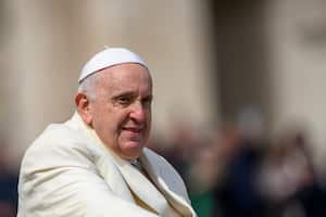 El Papa contó que no usa celular.