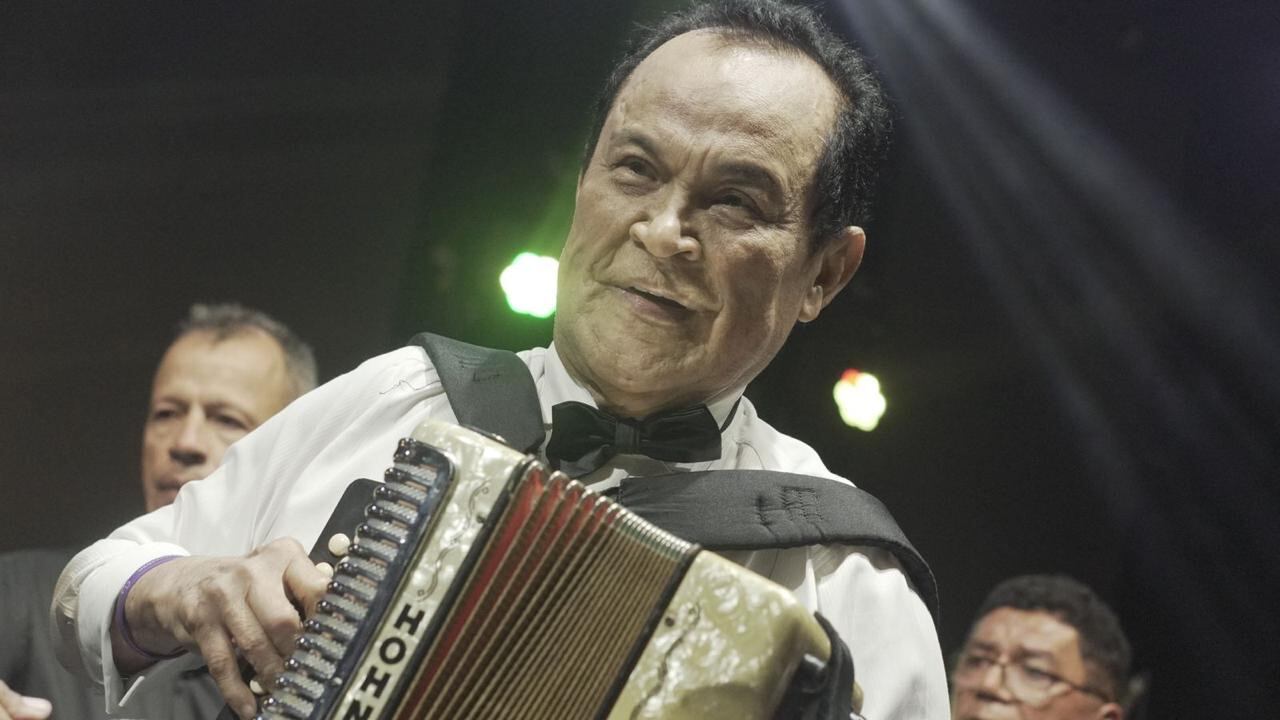 El nacido en Paloquemao cumple también 64 años de carrera artística.