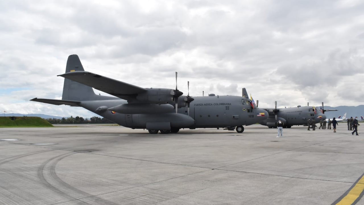Acto de entrega de dos aeronaves C-130 Hércules en 2021, donadas por la Fuerza Aérea de Estados Unidos a la Fuerza Aérea Colombiana.