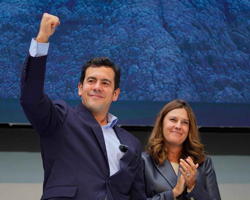 Rodrigo Lara inscribió su candidatura en Bogotá.