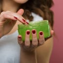 Aloe vera para labios resecos.
