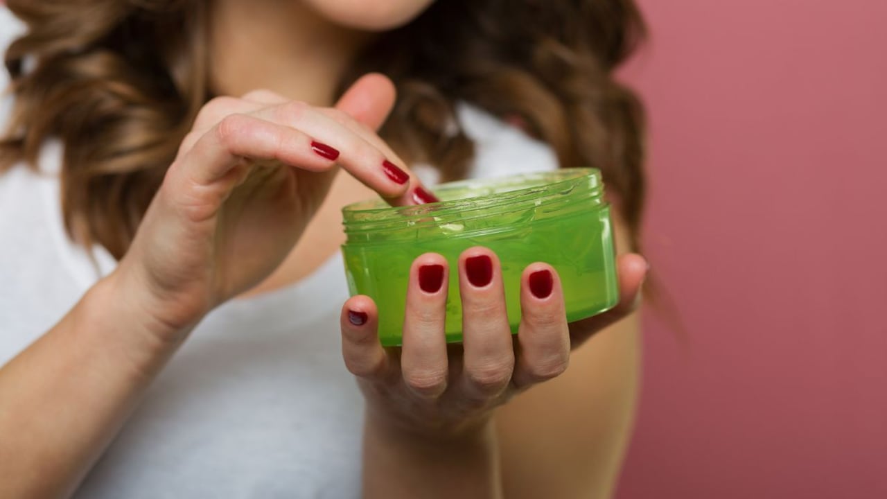 Aloe vera para labios resecos.
