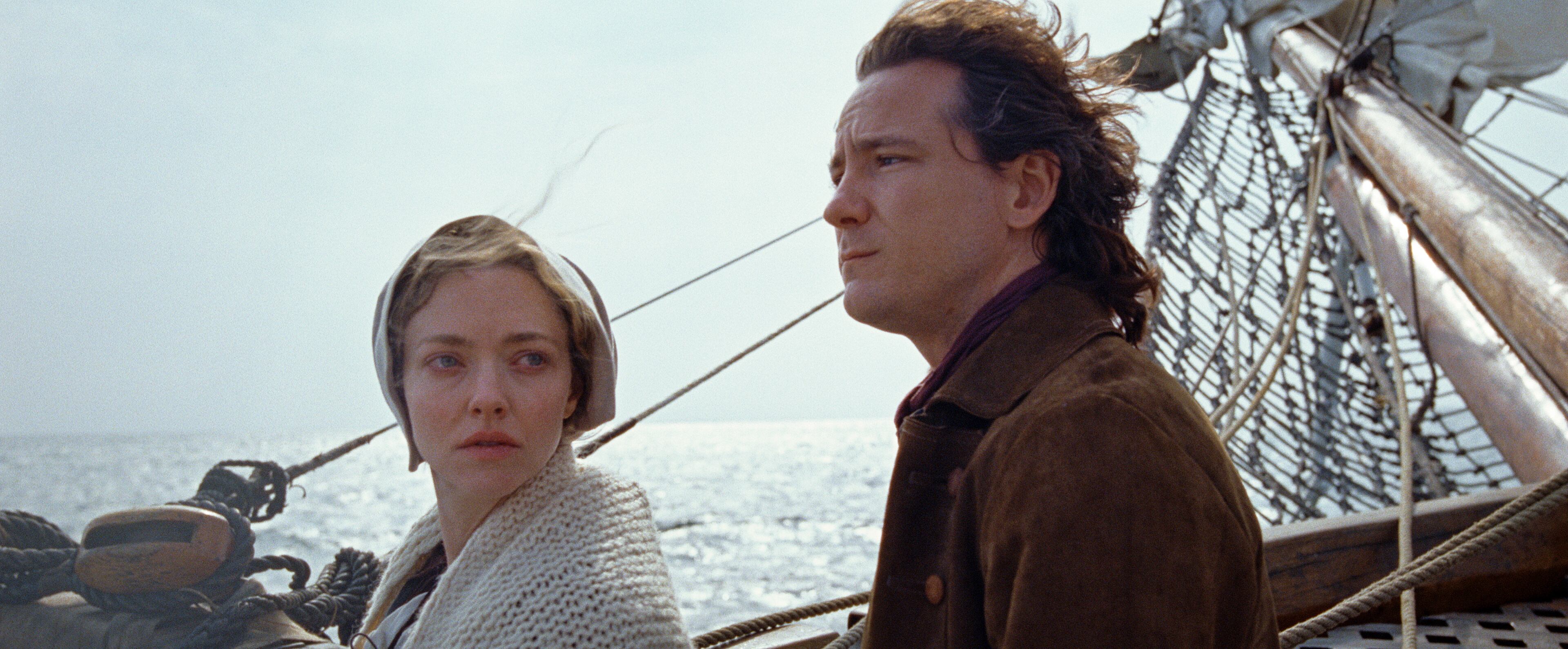 Lewis Pullman y Amanda Seyfried en 'El Testimonio de Ann Lee'. Foto: © 2025 Searchlight Pictures.
