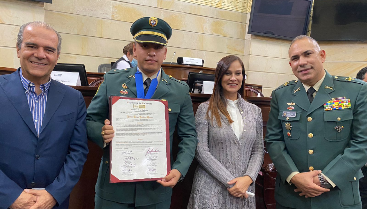 El reconocimiento fue otorgado este miércoles en el Congreso de la República.