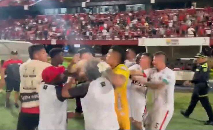 Estos fueron momentos del altercado.