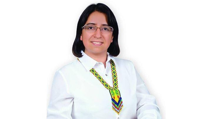 La funcionaria se encontraba con su equipo de trabajo.