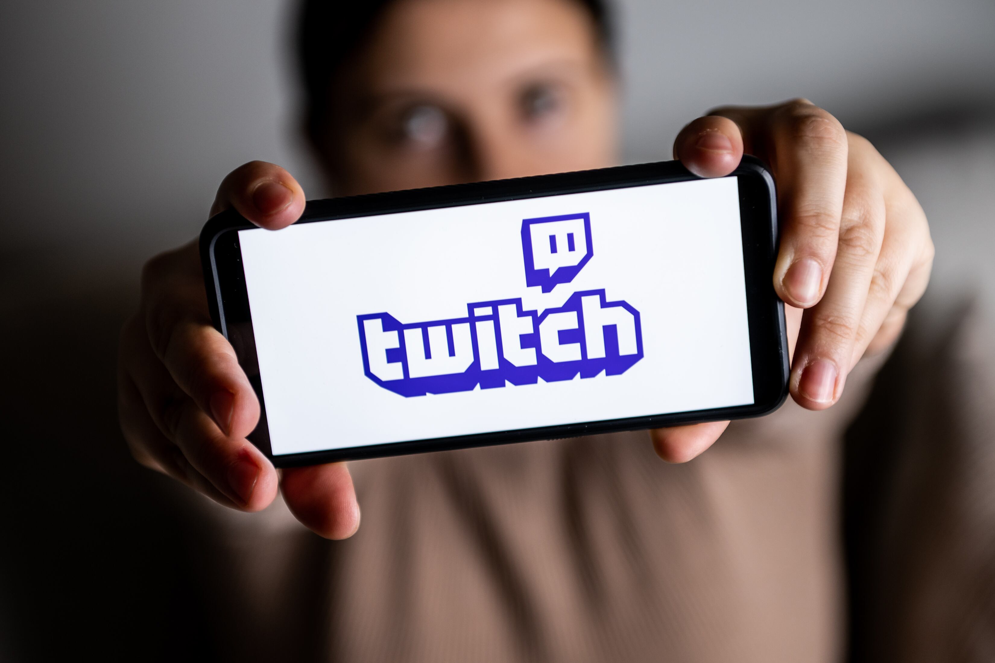 La aplicación permite descargar video a los generadores de contenido.