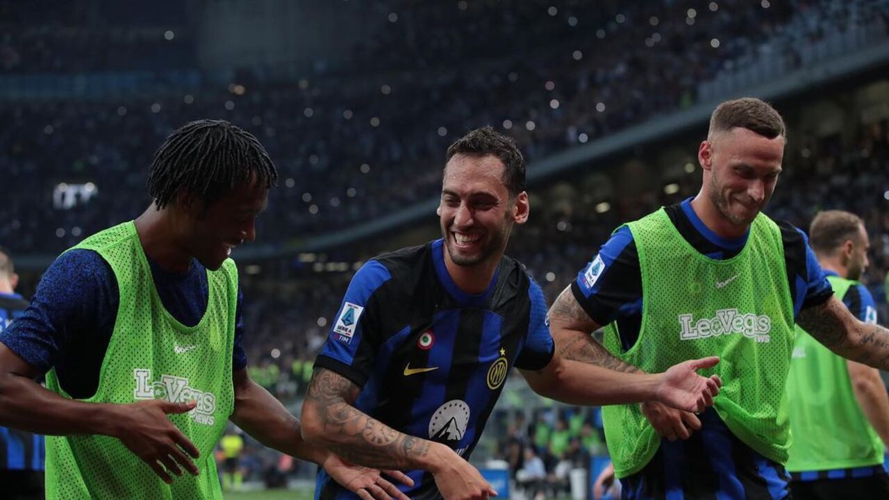 Cuadrado comenzó el partido ante Fiorentina como suplente.