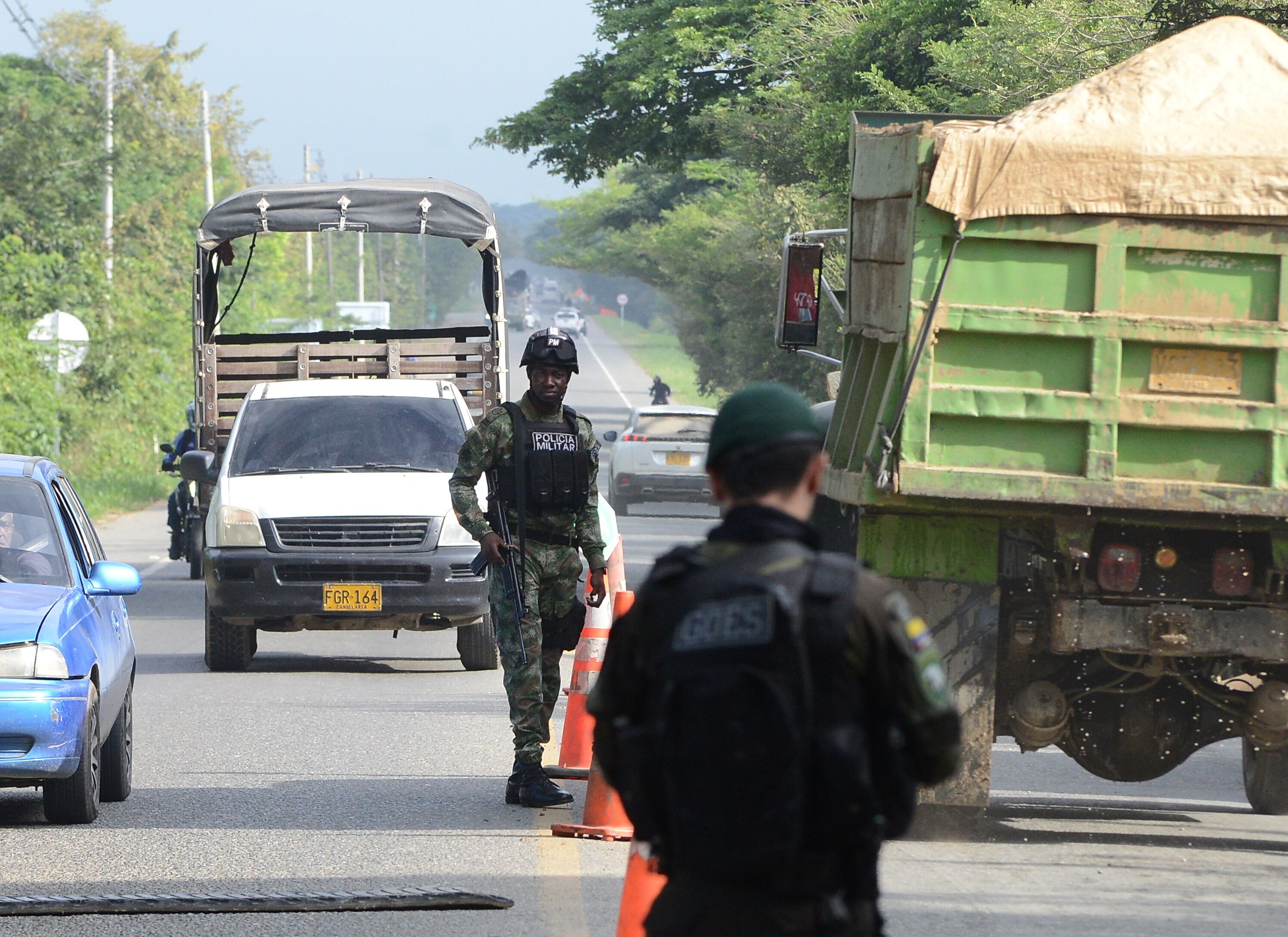 Orden: Se intensifica operativos de seguridad en el departamento del Cauca a raíz de el último hostigamiento presentado en el batallón de Santander de Quilichao, donde fueron atacados con tatucos que dejaron como resultado 4 soldados heridos. Ademas de otros atentados en el resto del departamento. Foto José L Guzmán. El País, agosto 25-23