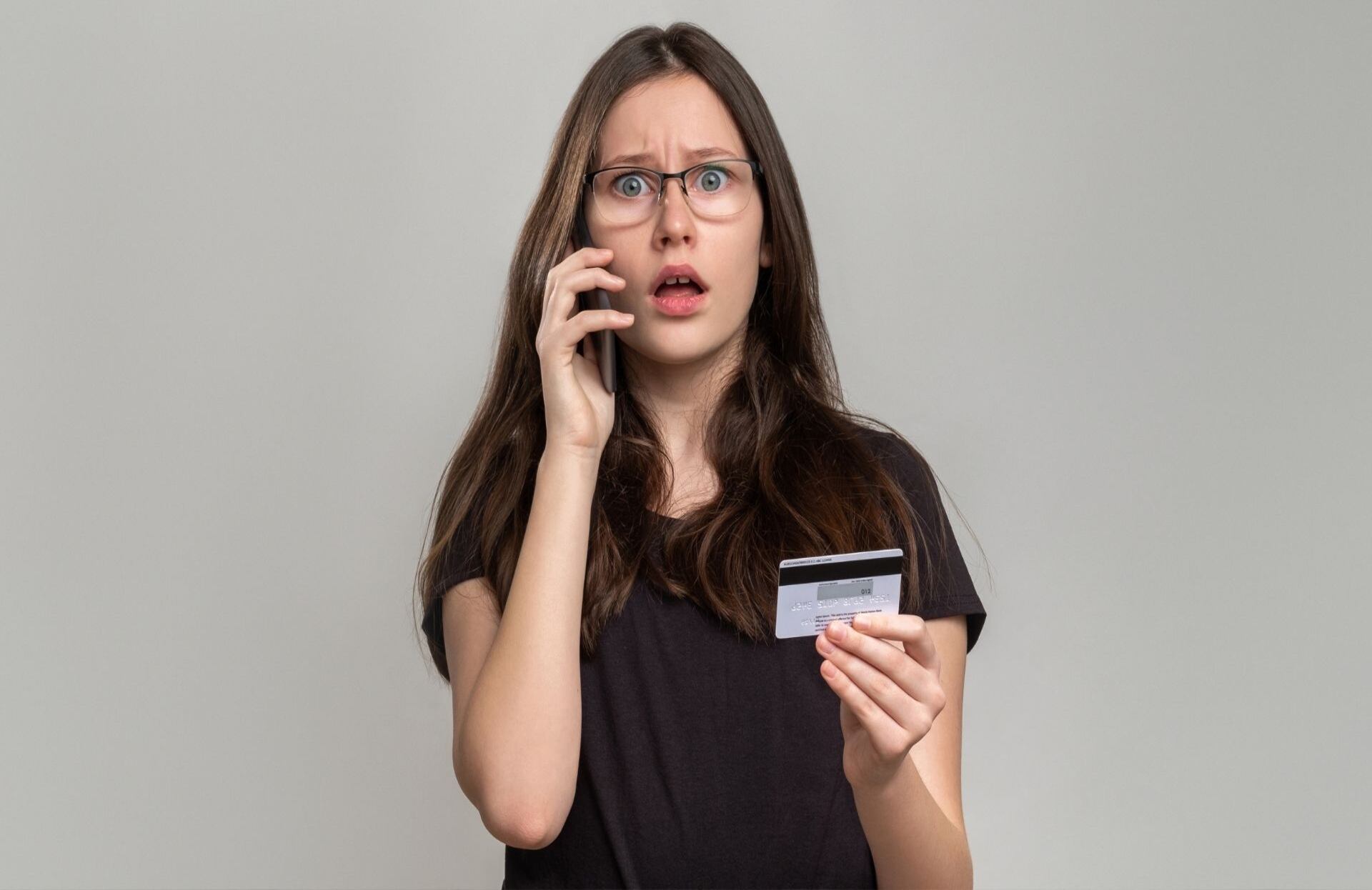 En la actualidad, las estafas telefónicas se han convertido en una de las modalidades más comunes de fraude digital.