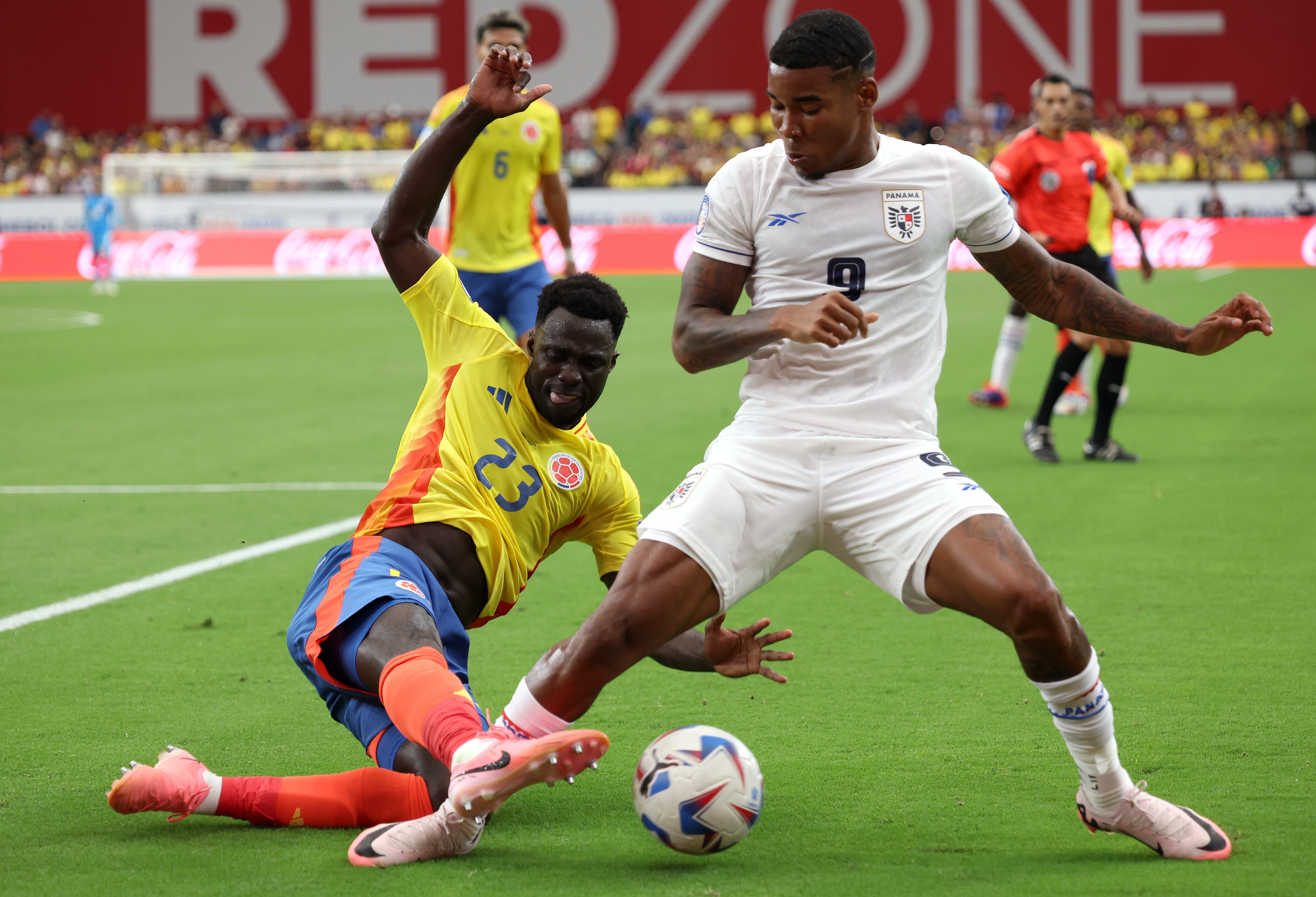 Davison Sánchez ante Panamá