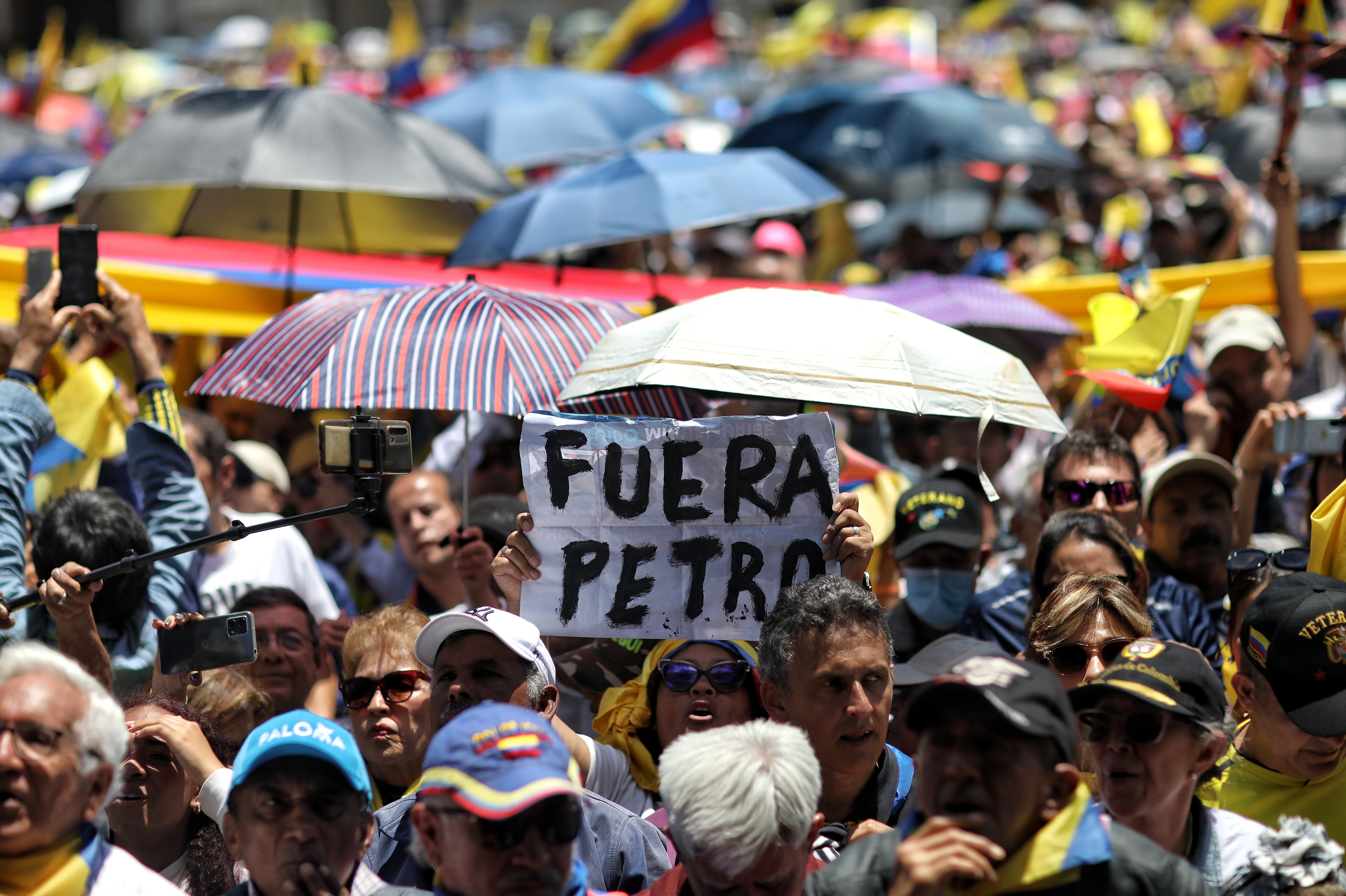 Marcha de la mayoría en contra del Gobierno del Presidente Gustavo Petro
