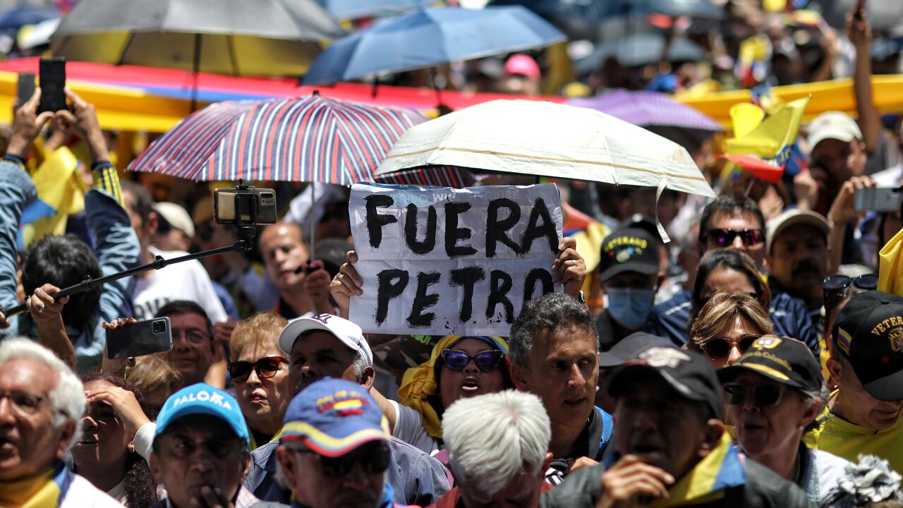 Marcha de la mayoría en contra del Gobierno del Presidente Gustavo Petro