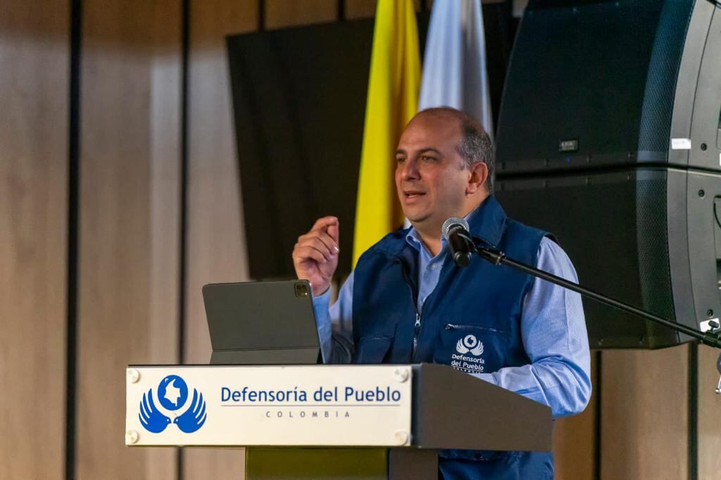 Defensor del Pueblo, Carlos Camargo Assis