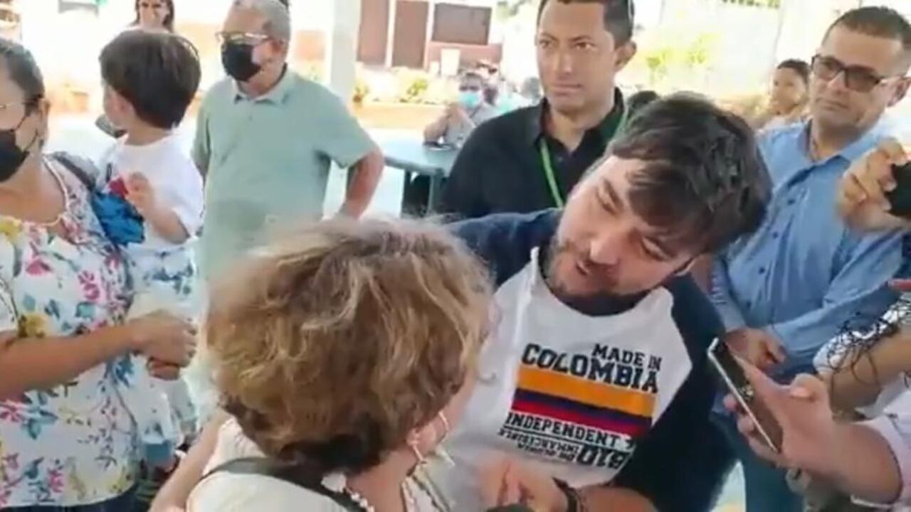 Ciudadana gritó a alcalde Jaime Pumarejo de Barranquilla durante elecciones presidenciales 2022