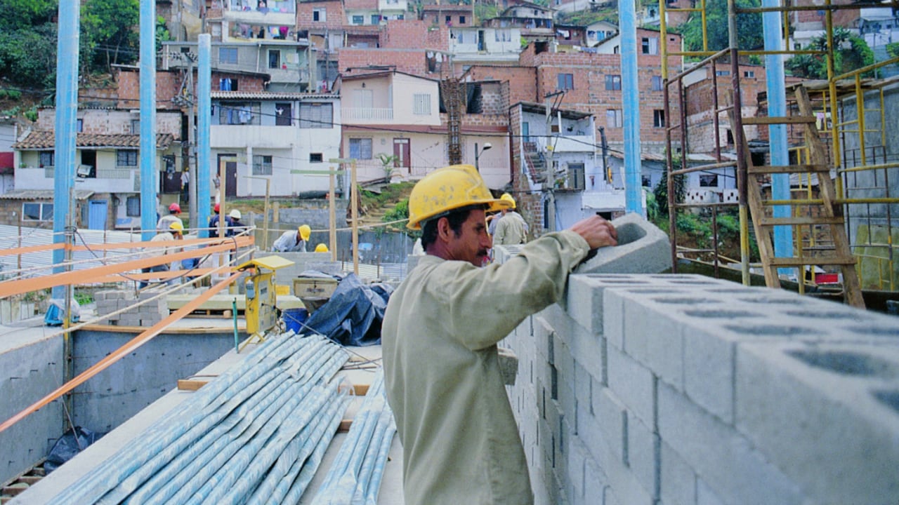 Los precios de las viviendas sociales en Colombia (interés social e interés prioritario) están atadas al aumento del salario mínimo.