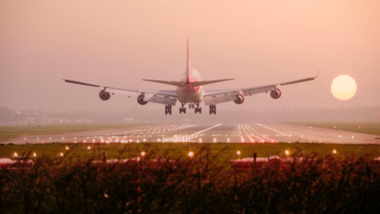 Despegó desde Níger el primer vuelo de ciudadanos franceses.
