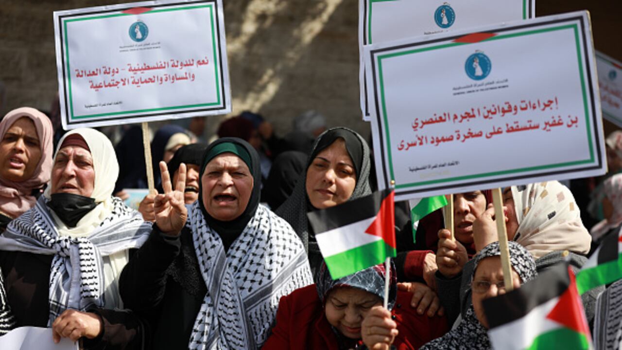 Mujeres palestinas protestan en la Franja de Gaza.
