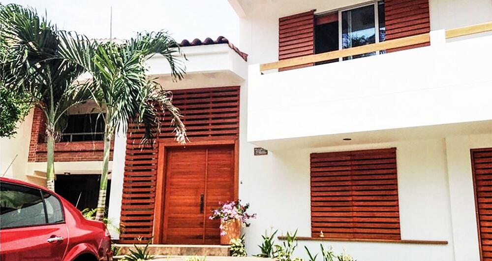 La pareja de la familia presidencial aprovechó el momento, aunque sabían o anticiparon que todo se podía desbaratar. Tenían claro que tal opulencia estaba en riesgo, por lo que decidieron invertir sin aparecer en los documentos. 