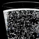 El consumo regular de agua con gas ayuda a reducir peso