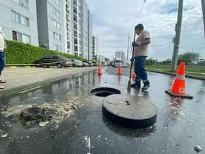 Mala disposición de pañitos húmedos en Cali
