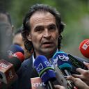 Rueda de prensa de Fico Gutierrez a la salida de conversación con Cesar Gaviria