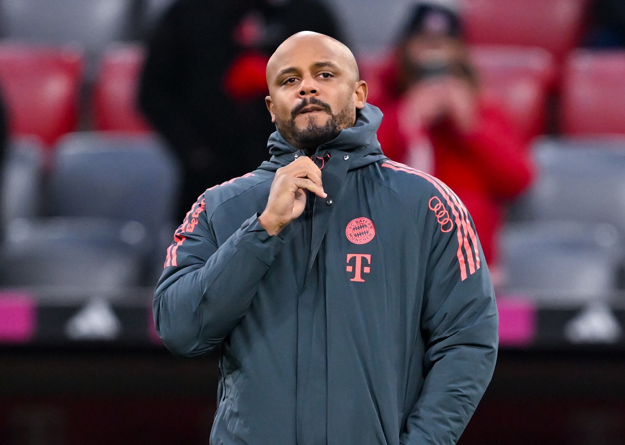 Munich's head coach Vincent Kompany arrives for the German Bundesliga soccer match between FC Bayern Munich and FSV Mainz 05 in Munich, Germany, Sunday, Dec. 14, 2025. (Sven Hoppe/dpa via AP)