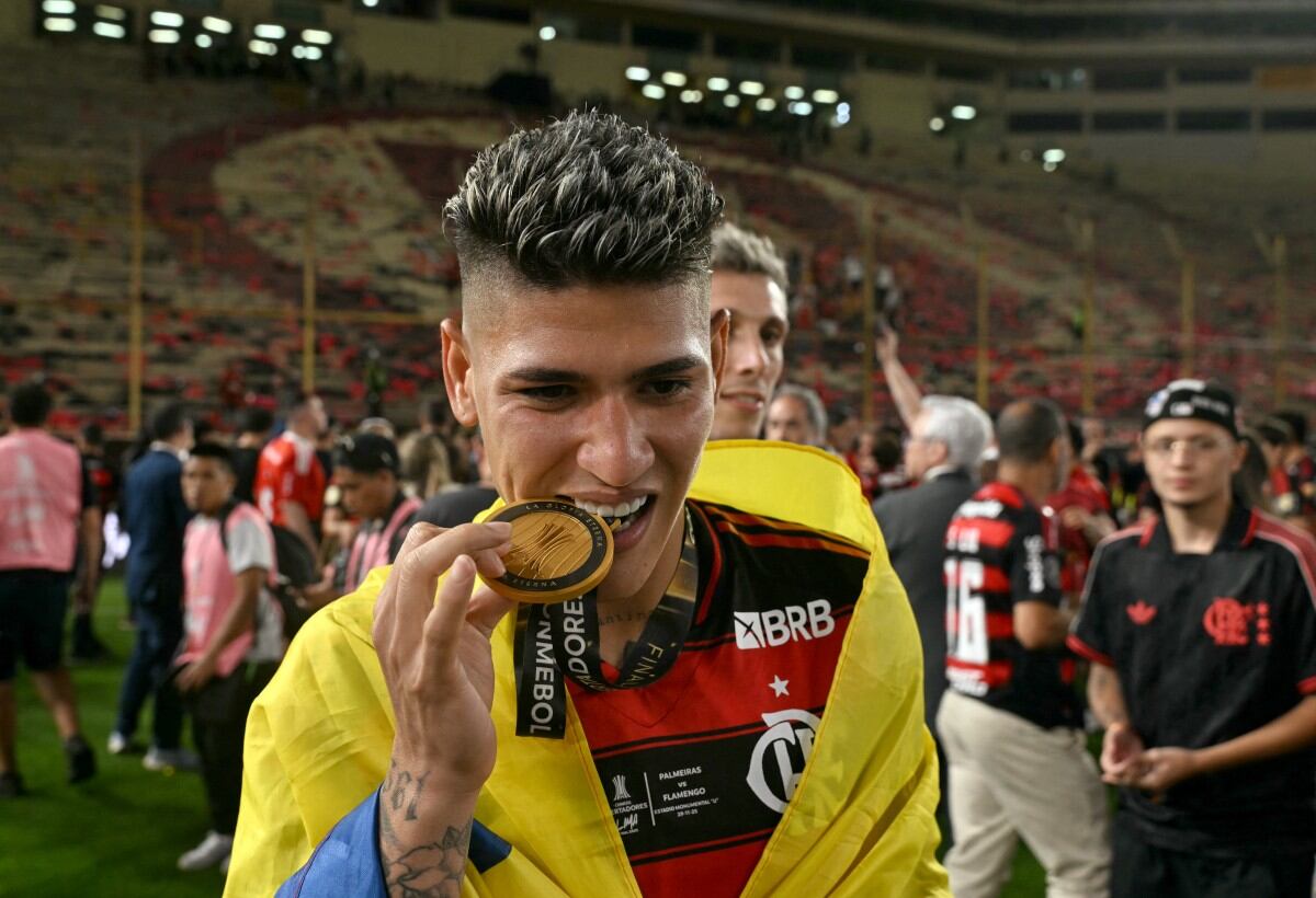 Jorge Carrascal, delantero colombiano campeón de la Copa Libertadores con Flamengo.