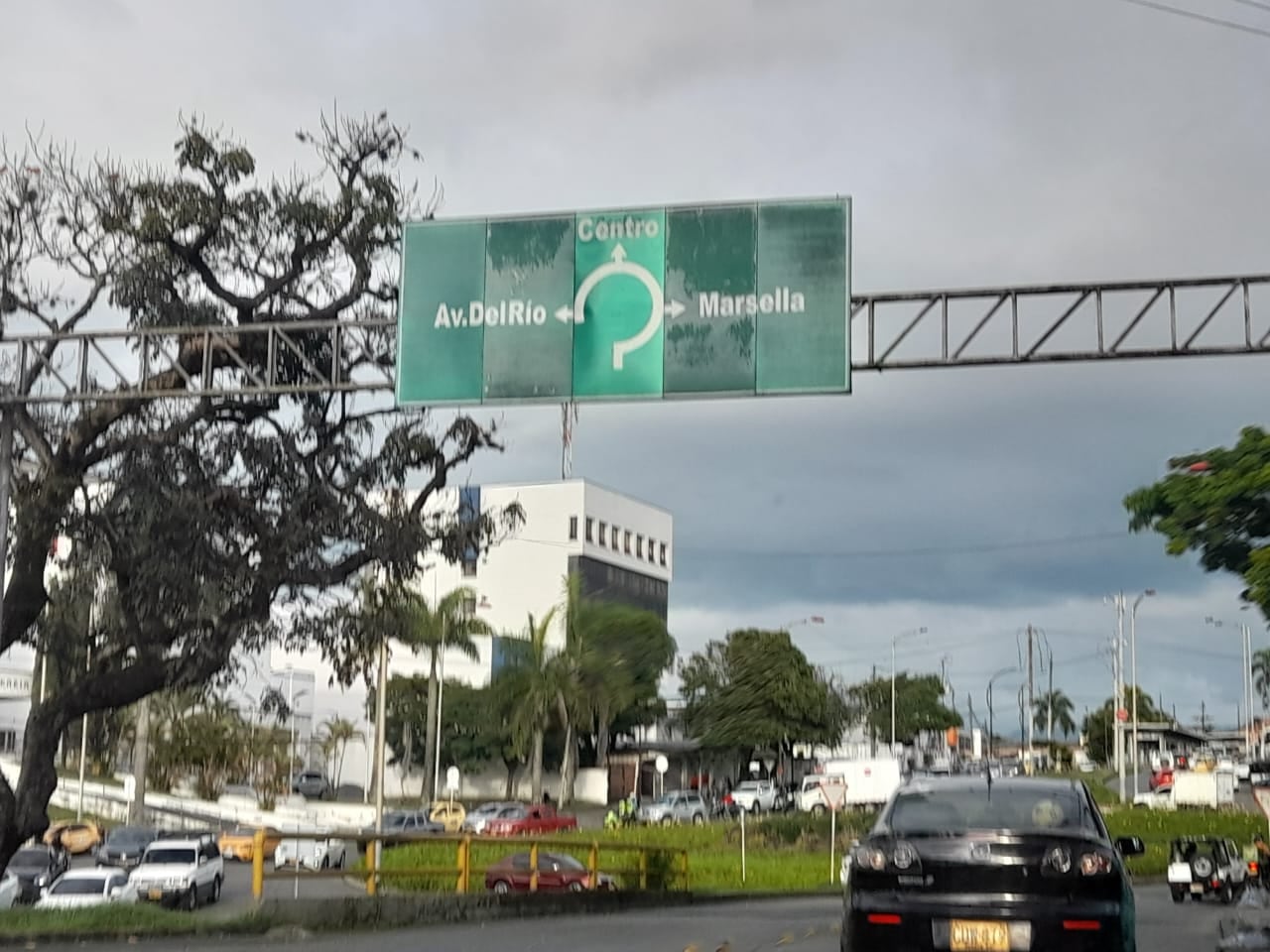 Se aplica para vehículos particulares y motocicletas