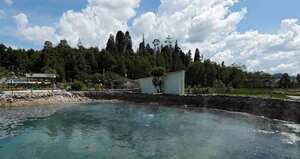 Las aguas termales de este completo están dentro de la clasificación “aguas termales magmáticas y alcalinas”.