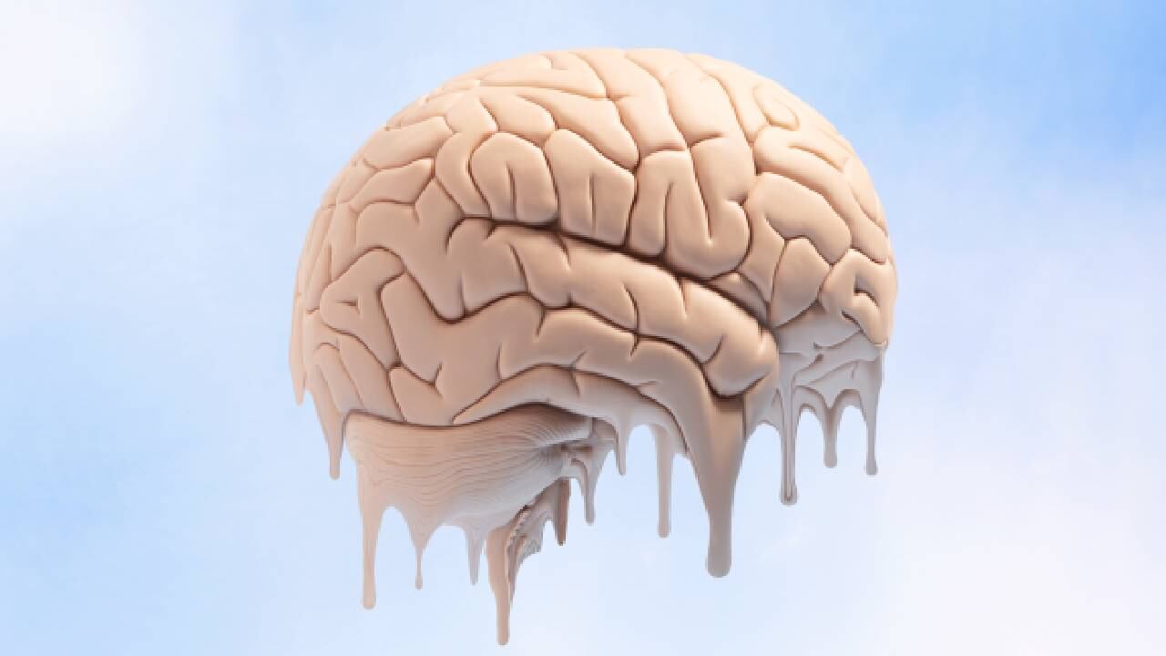 Los adultos mayores que tienen siestas más largas pueden llegar a sufrir de la enfermedad. Foto: Getty images.