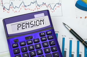 El descuento por salud varía según el monto de la pensión: 4 %, 10 % o 12 %, conforme a la Ley 2294 de 2023.