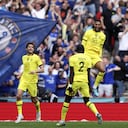 Chelsea's Ruben Loftus-Cheek, right, celebrates after scoring the opening goal during the English FA Cup semifinal soccer match between Chelsea and Crystal Palace at Wembley stadium in London, Sunday, April 17, 2022. (AP Photo/Ian Walton)