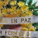 César Fernández recibió una corona fúnebre con su nombre.
