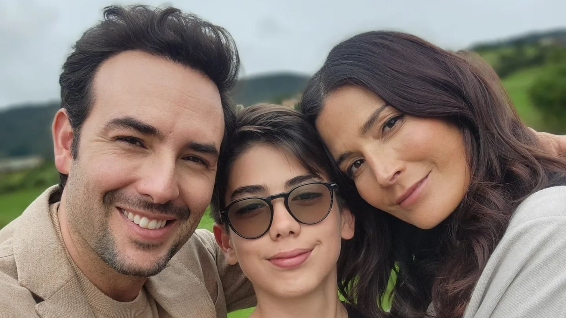 Sebastián Martínez y Kathy Sáenz celebran el triunfo de su hijo en karts: “Estamos orgullosos” - Semana