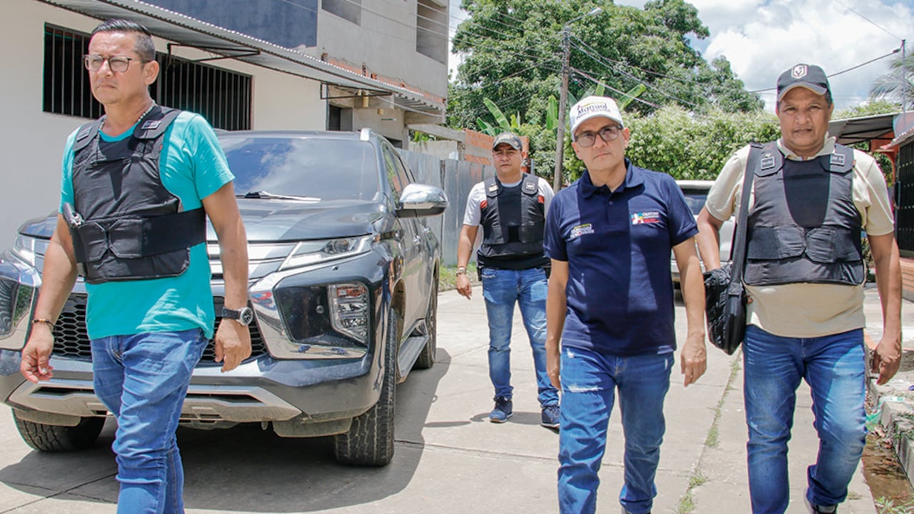 Manuel Pérez, candidato a la Gobernación de Arauca, no puede desplazarse en carro porque está amenazado.