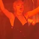 La reacción de Taylor Swift a los movimientos de Shakira en los MTV VMAs 2023.