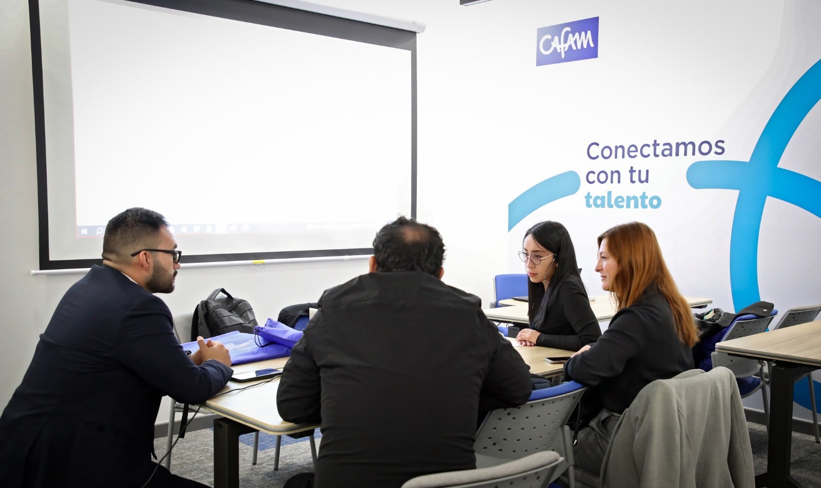 Los Centros de Desarrollo Productivo de Cafam permiten la conexión de las empresas con el talento humano más idóneo