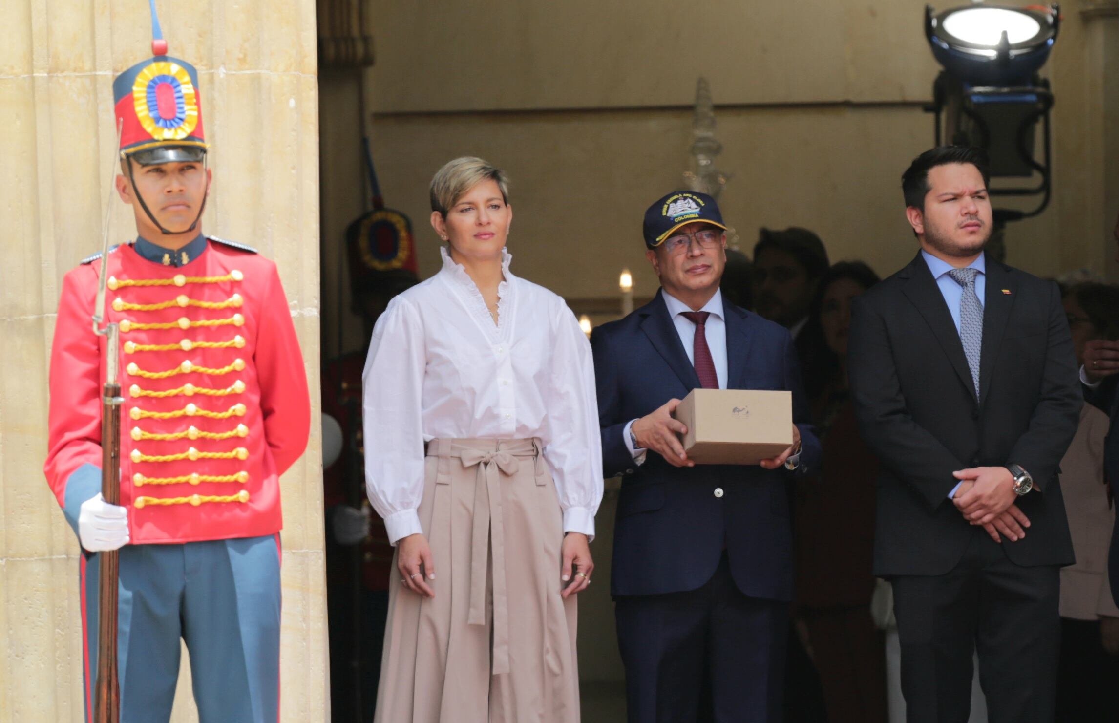 Presidente de Brasil Luiz Ignácio Lula da Silva con el Presidente Gustavo Petro 
Honores en Casa de Nariño