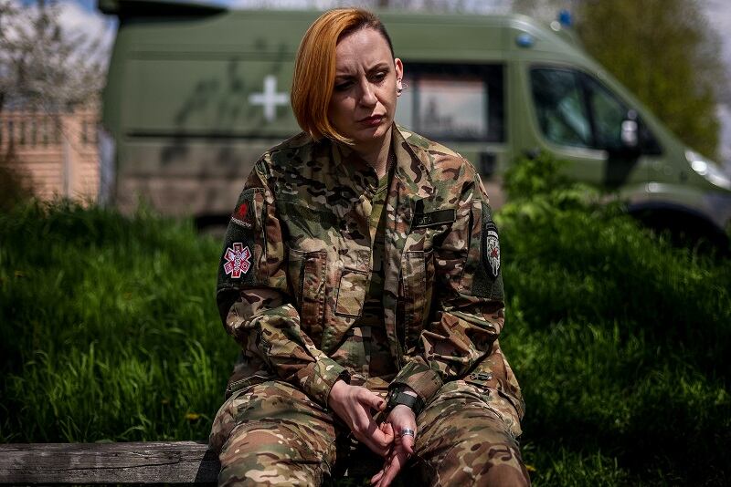 Yevgeniya Kolesnichenko, médico militar ucraniana.