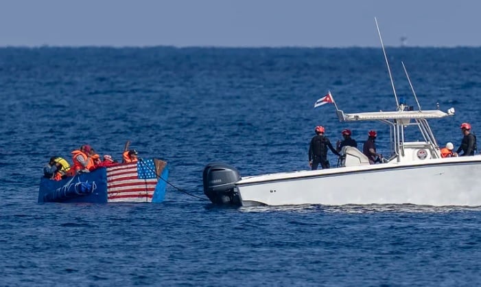 Estados Unidos decidió suspender la búsqueda de los migrantes cubanos desaparecidos. Foto: AP.