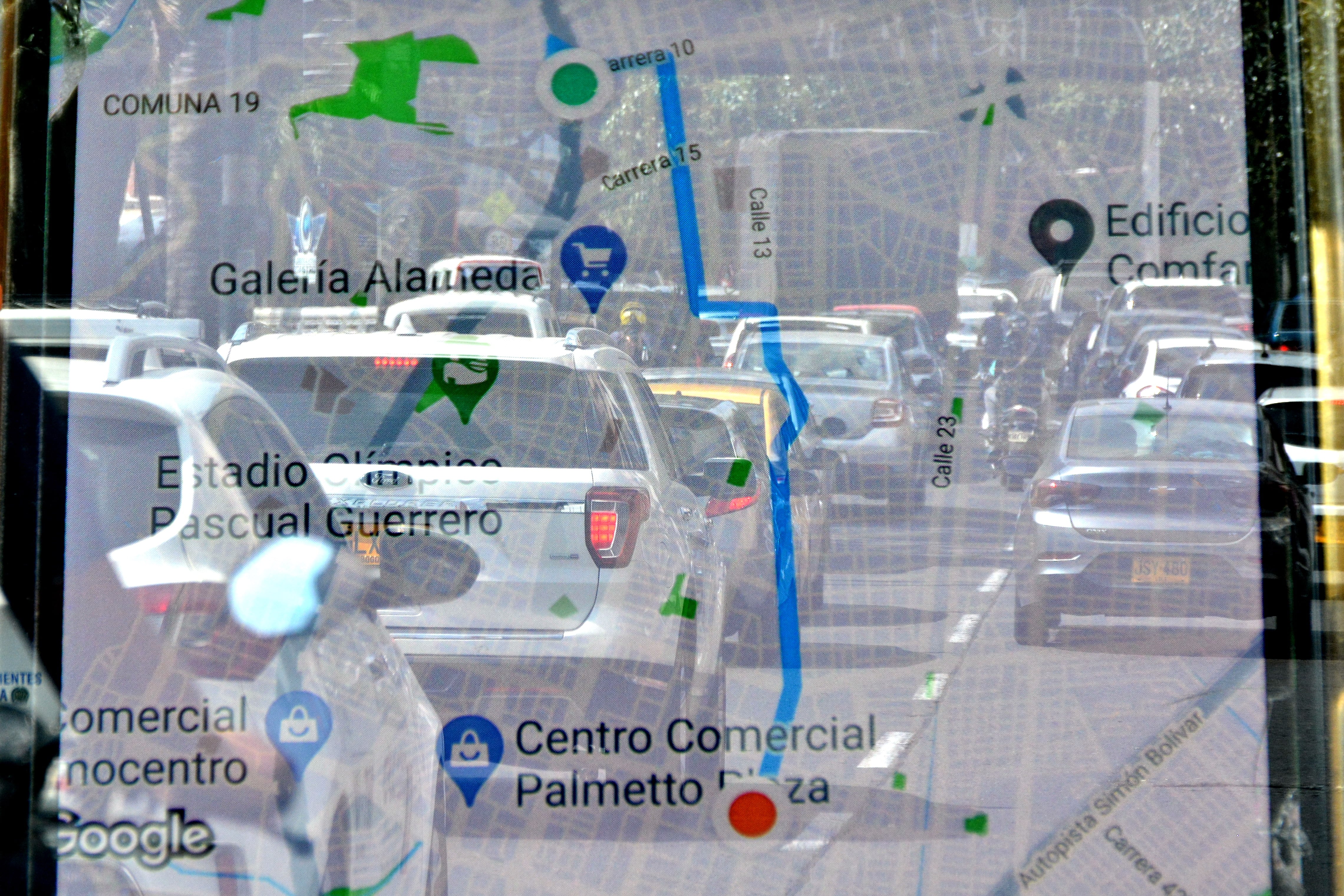Secretaría de Movilidad Distrital iniciará operativos de control a los vehículos de Transporte que trabajen con plataformas. 19 de septiembre de 2024. Foto Jorge Orozco / El País.